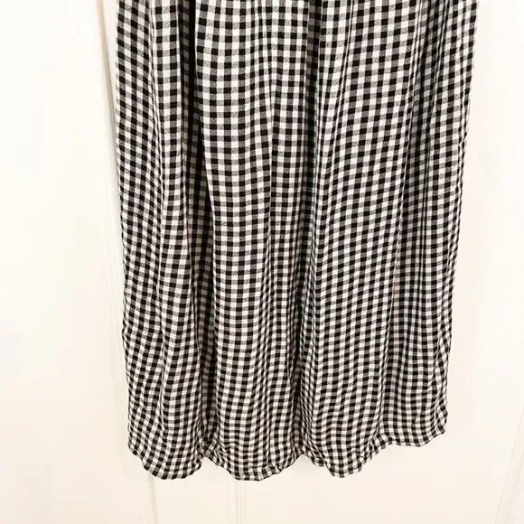 kimchi blue • smocked gingham off shoulder midi dress - Picture 6 of 8